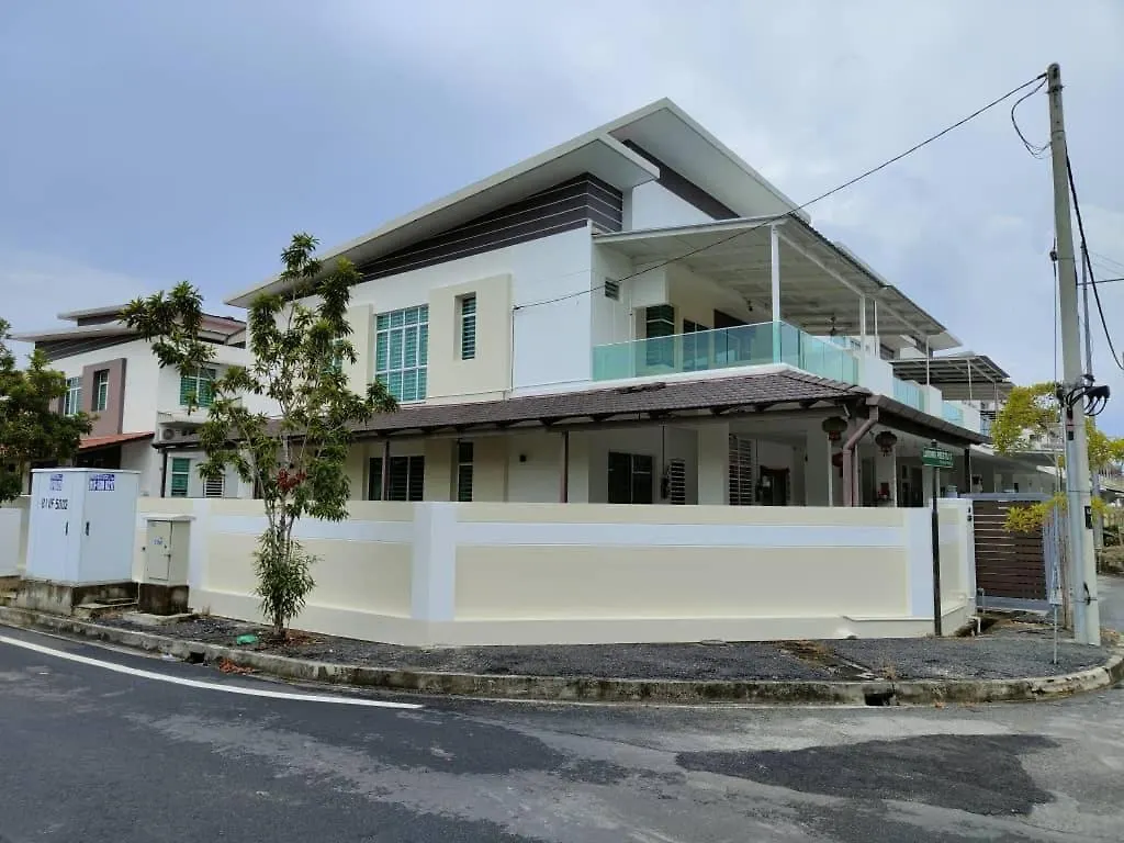 Holiday home Prestij 3 Homestay, Balik Pulau Malaysia