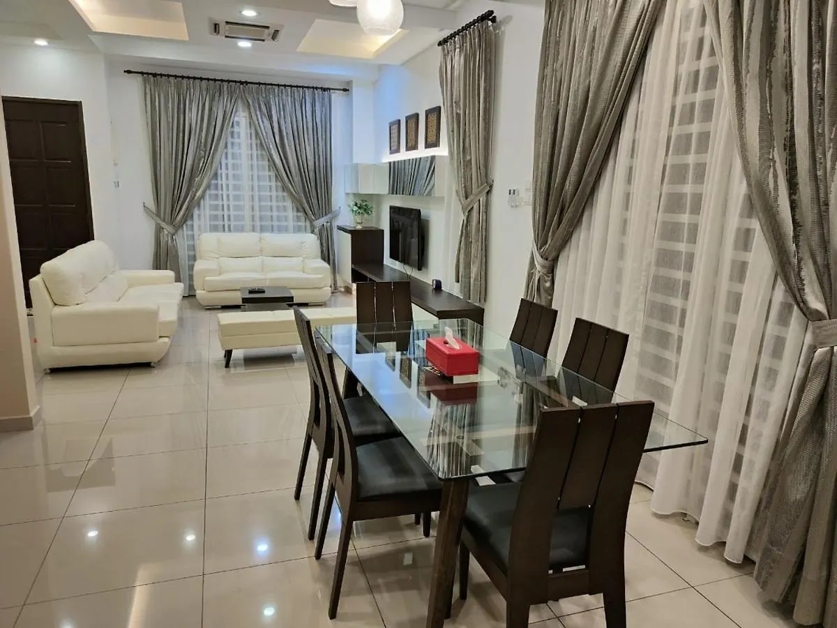 Holiday home Prestij 3 Homestay, Balik Pulau
